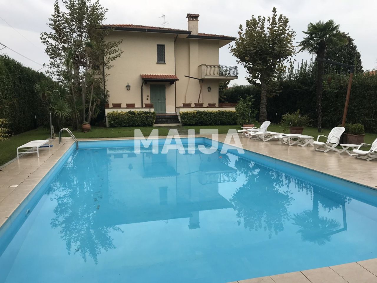 Villa in Forte dei Marmi, Italien, 300 m² - Foto 1
