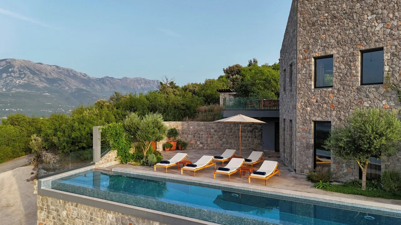 Villa in Tivat, Montenegro, 520 m² - Foto 1