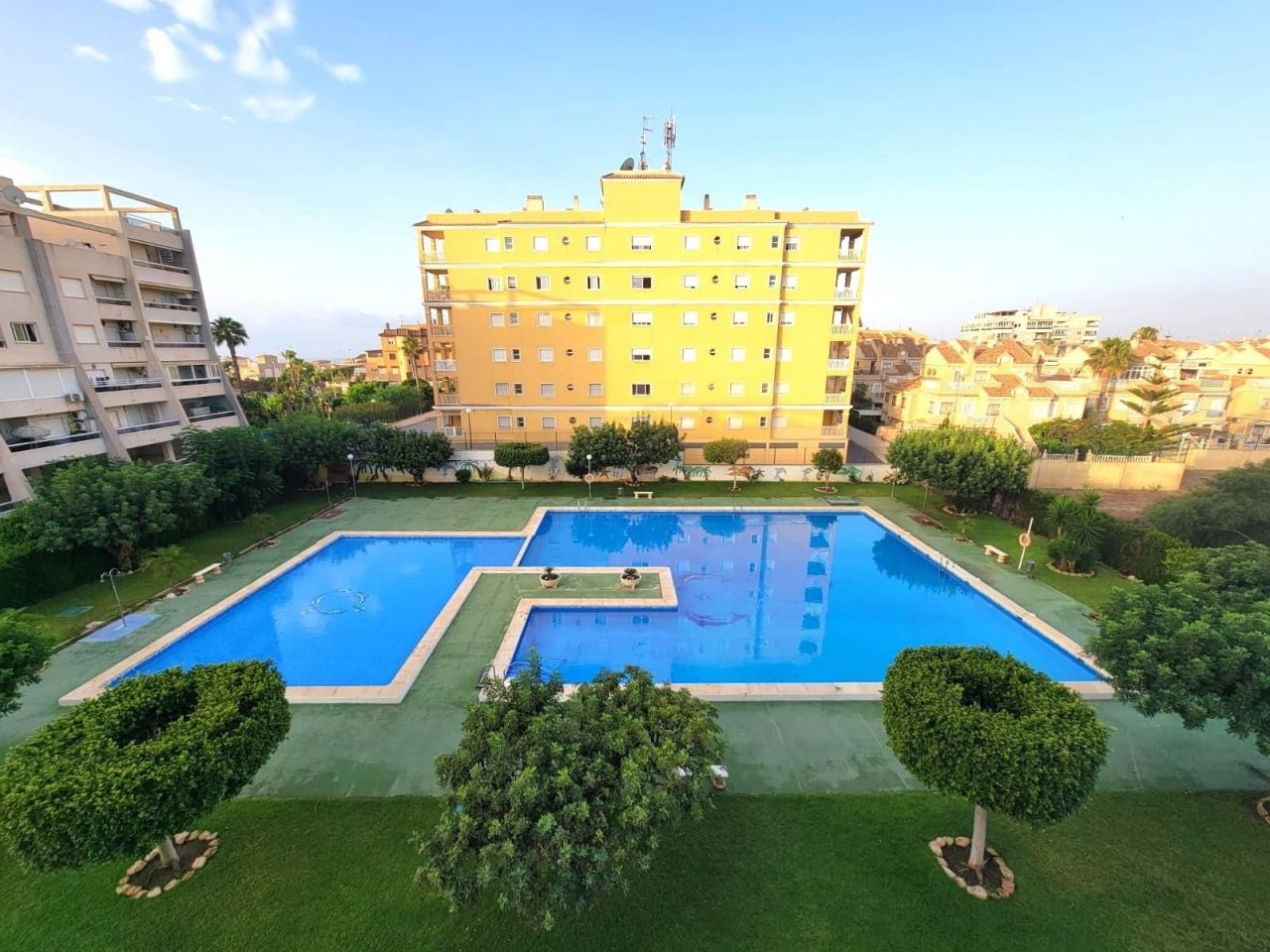 Flat in Torrevieja, Spain, 65 m² - picture 1