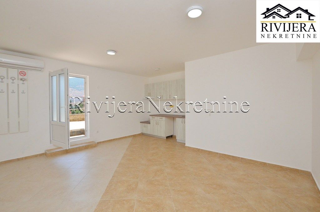 Appartamento a Herceg-Novi, Montenegro, 47 m² - foto 1