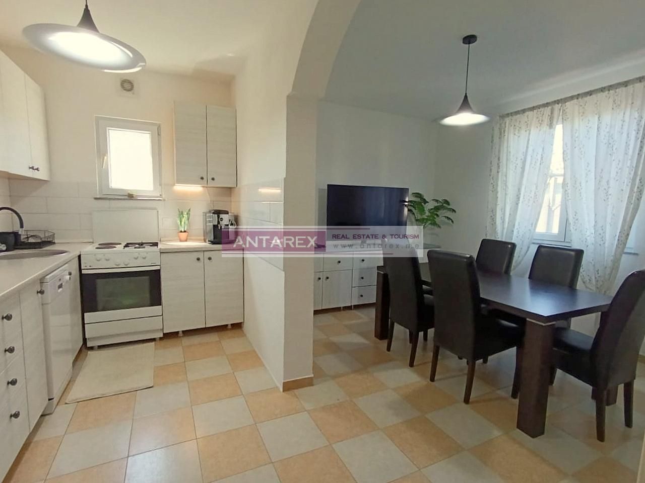 Villa à Dobra Voda, Monténégro, 170 m² - image 2