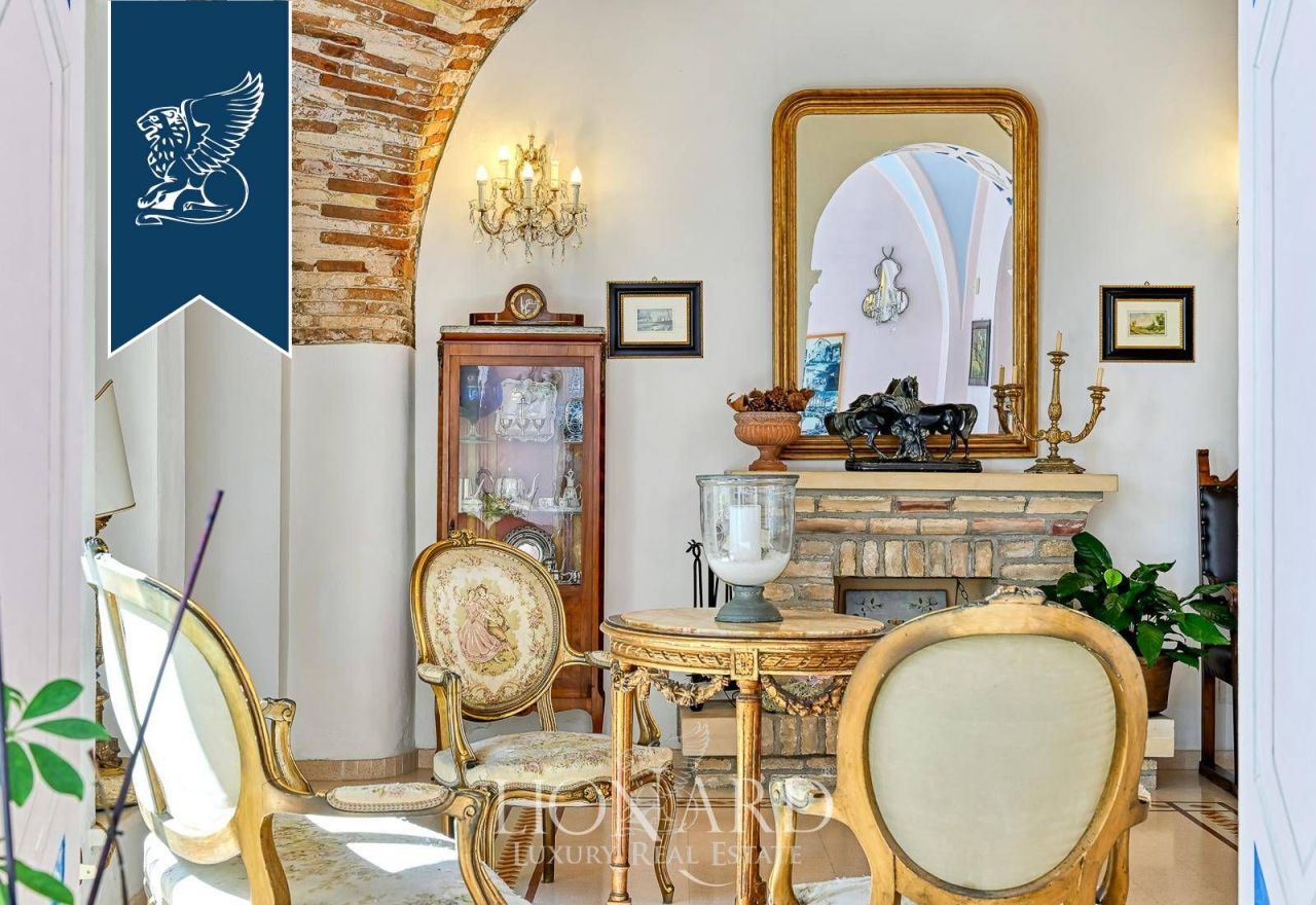 Villa en Silvi, Italia, 1 840 m² - imagen 8