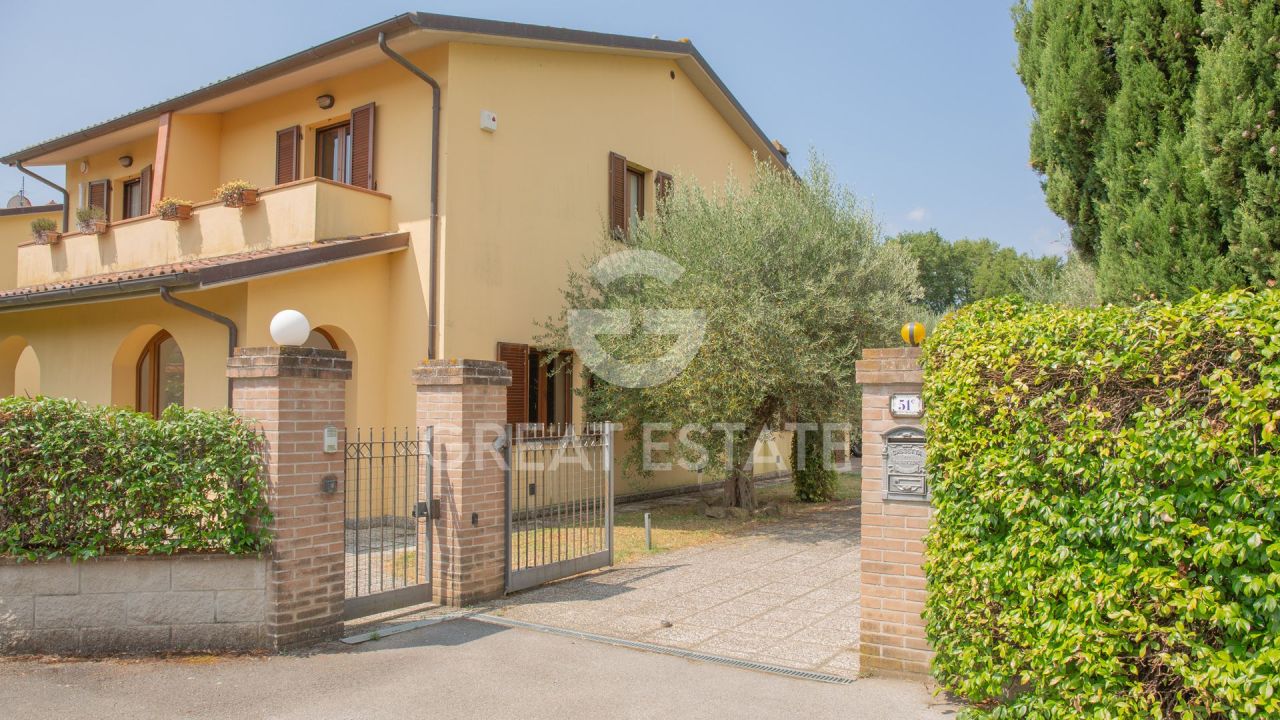 Villa in Tuoro sul Trasimeno, Italien, 137.6 m² - Foto 1