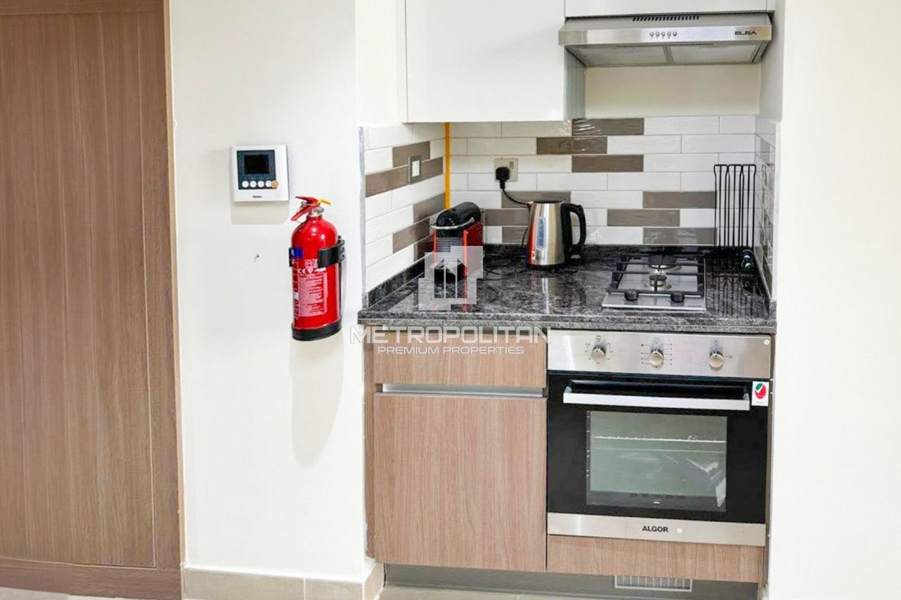 Apartment in Dubai, UAE, 37 m² - picture 4