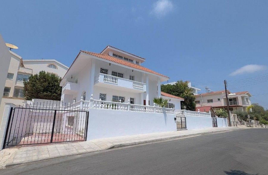 Villa à Limassol, Chypre, 304 m² - image 1