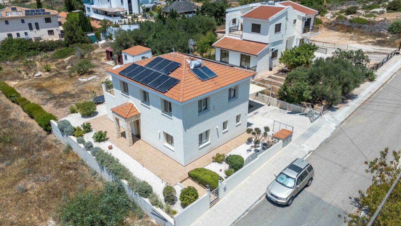 Villa in Paphos, Cyprus, 176 m² - picture 1