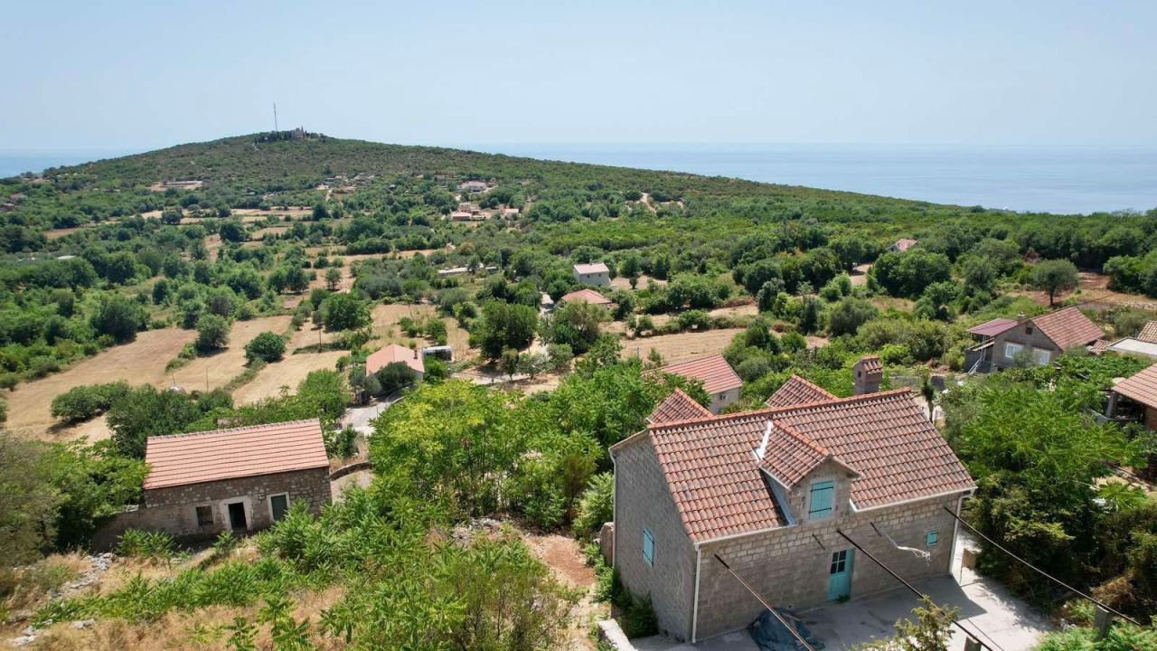Maison Zagora, Monténégro, 138 m² - image 1