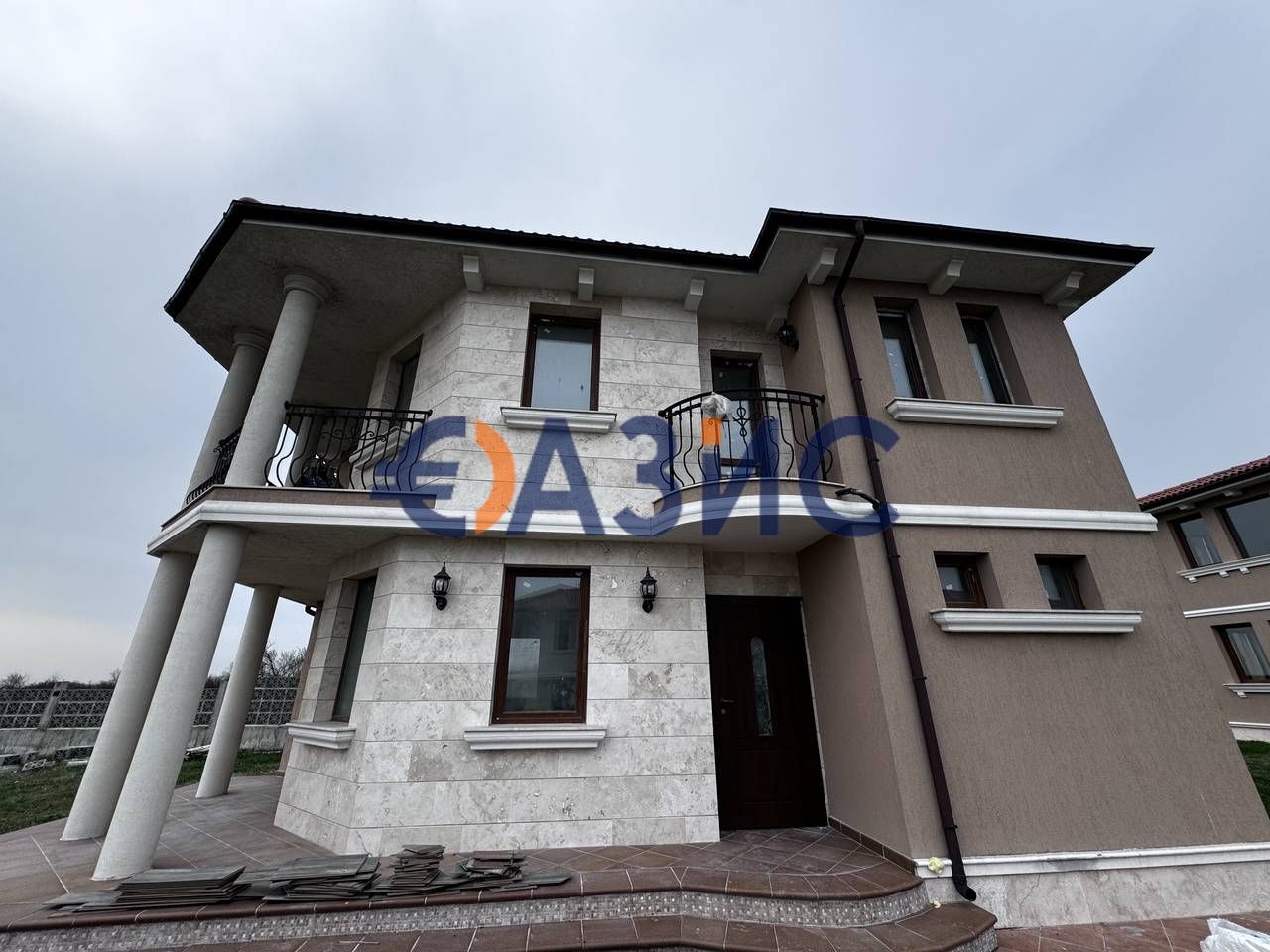 Haus in Pomorie, Bulgarien, 192 m² - Foto 1