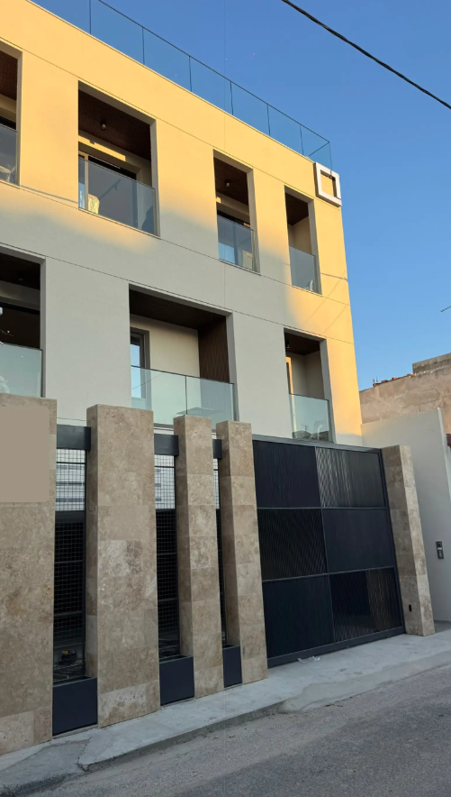 Commercial apartment building in Larnaca, Cyprus, 300 m² - picture 1