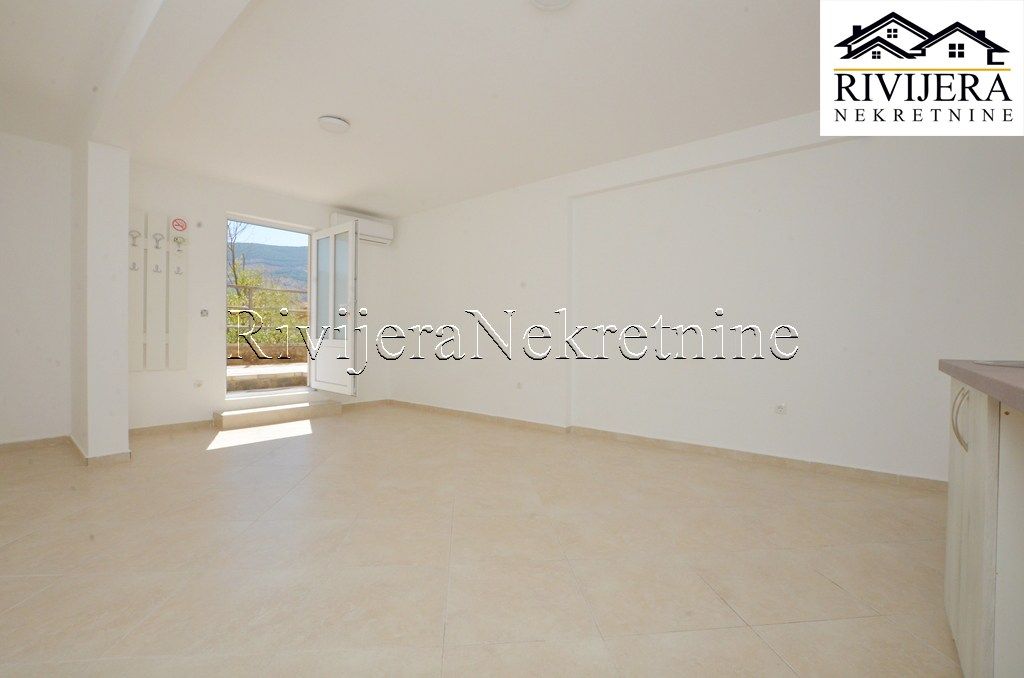 Appartement à Herceg-Novi, Monténégro, 30 m² - image 1