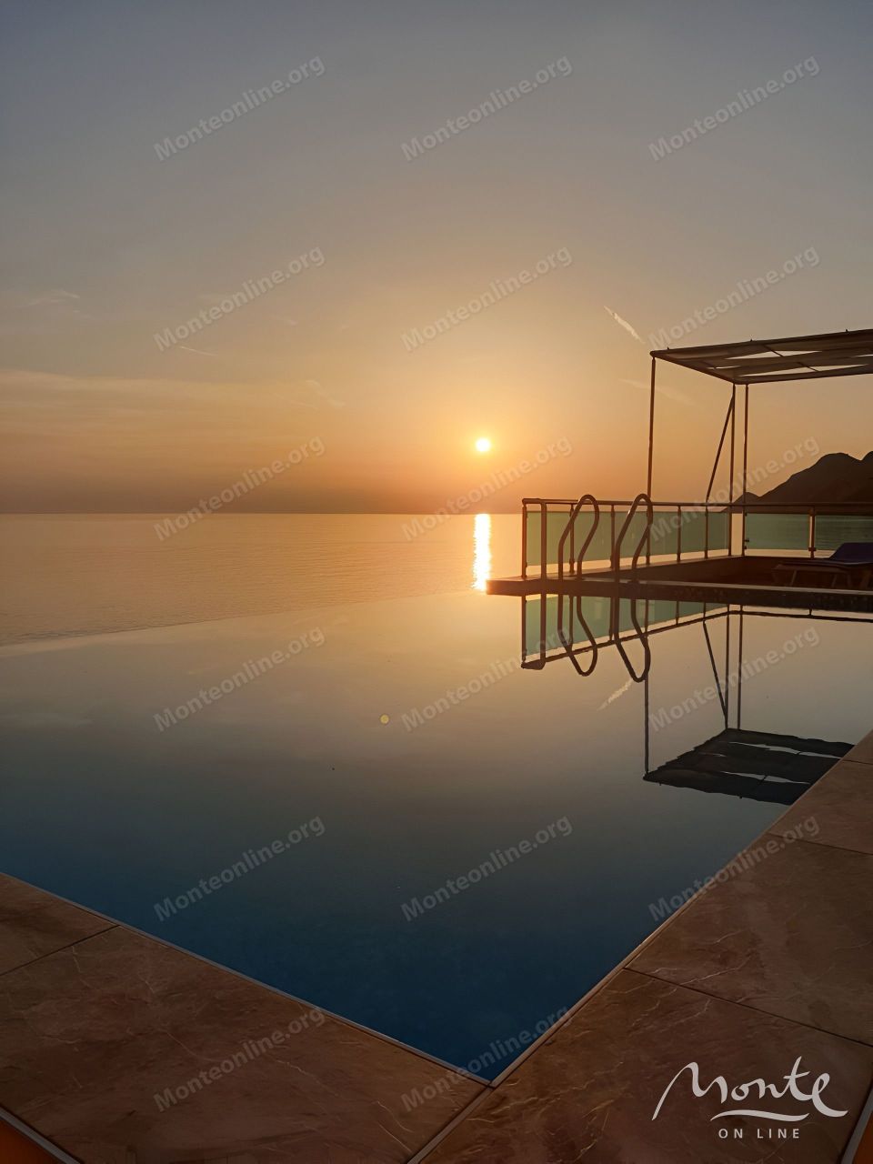 Villa in Bar, Montenegro, 358 m² - Foto 1