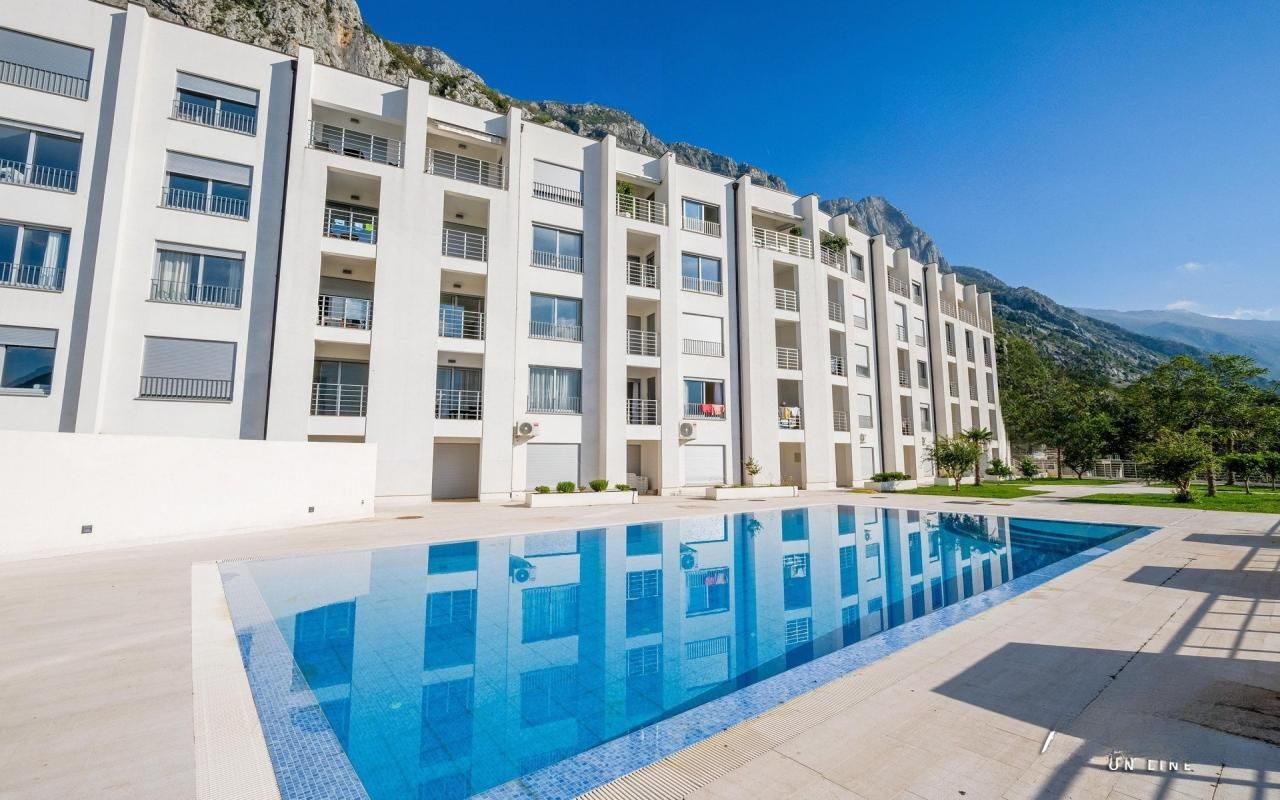 Appartamento a Dobrota, Montenegro, 103 m² - foto 2