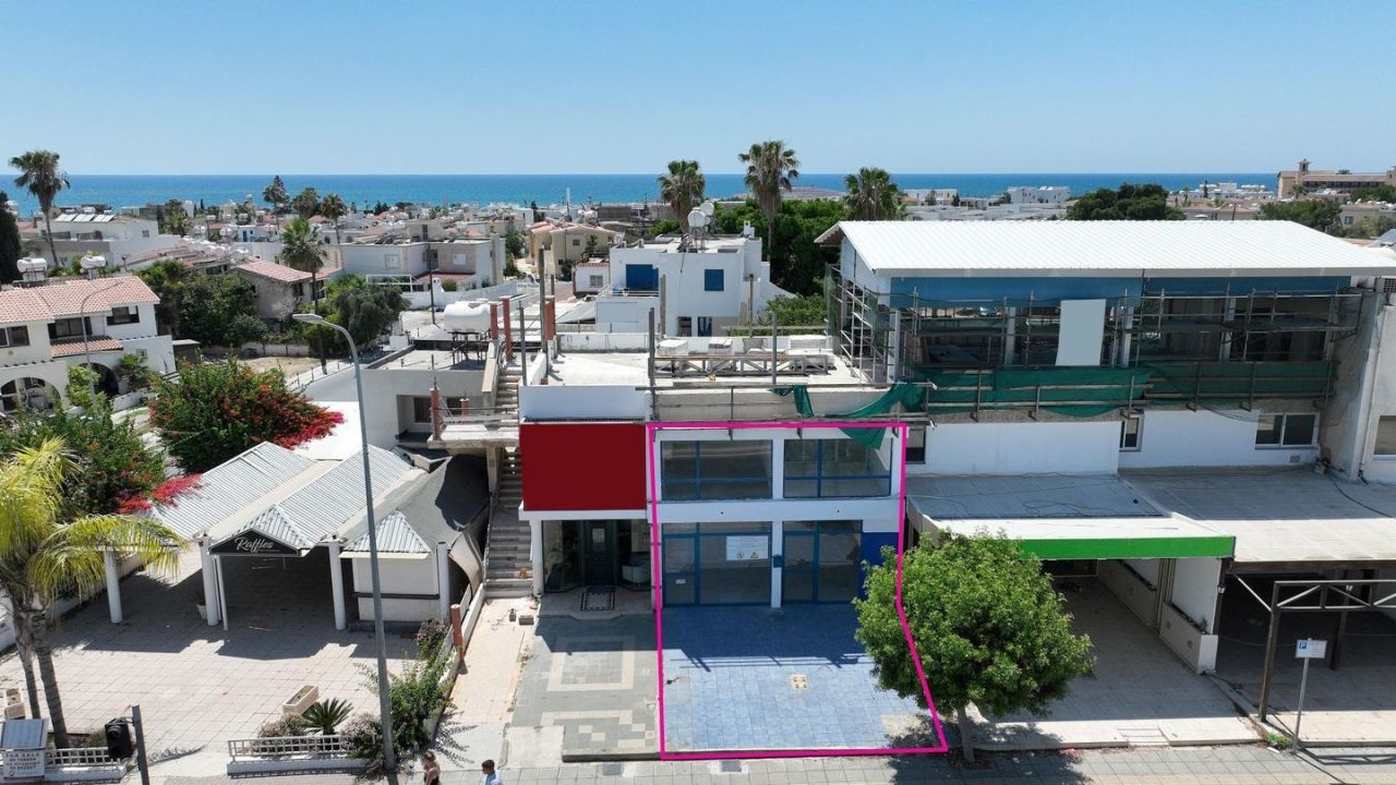 Geschäft in Paphos, Zypern, 64 m² - Foto 1