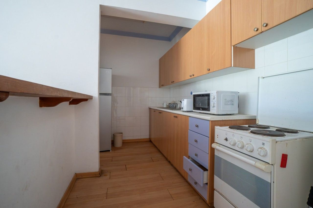 Apartment in Paphos, Cyprus - picture 9