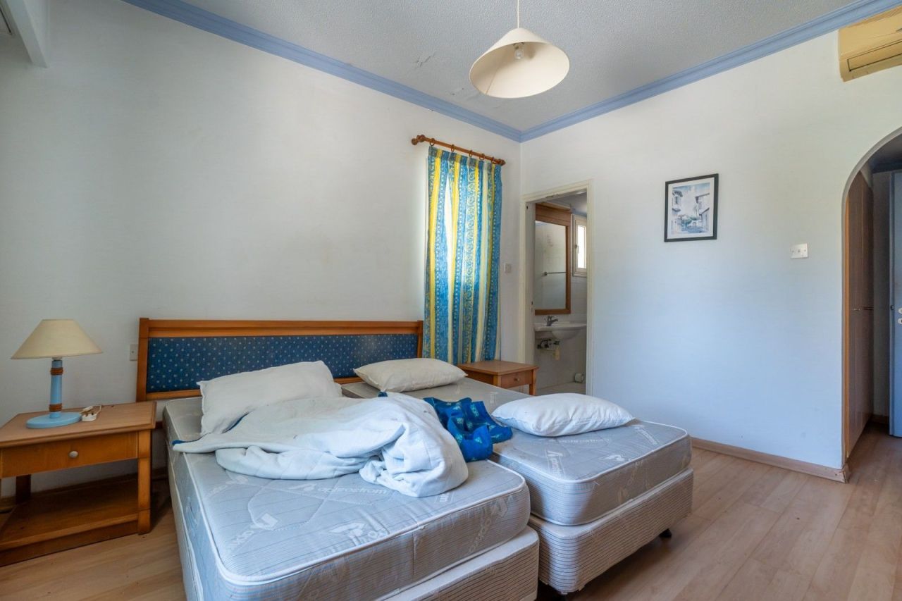 Apartment in Paphos, Cyprus - picture 19