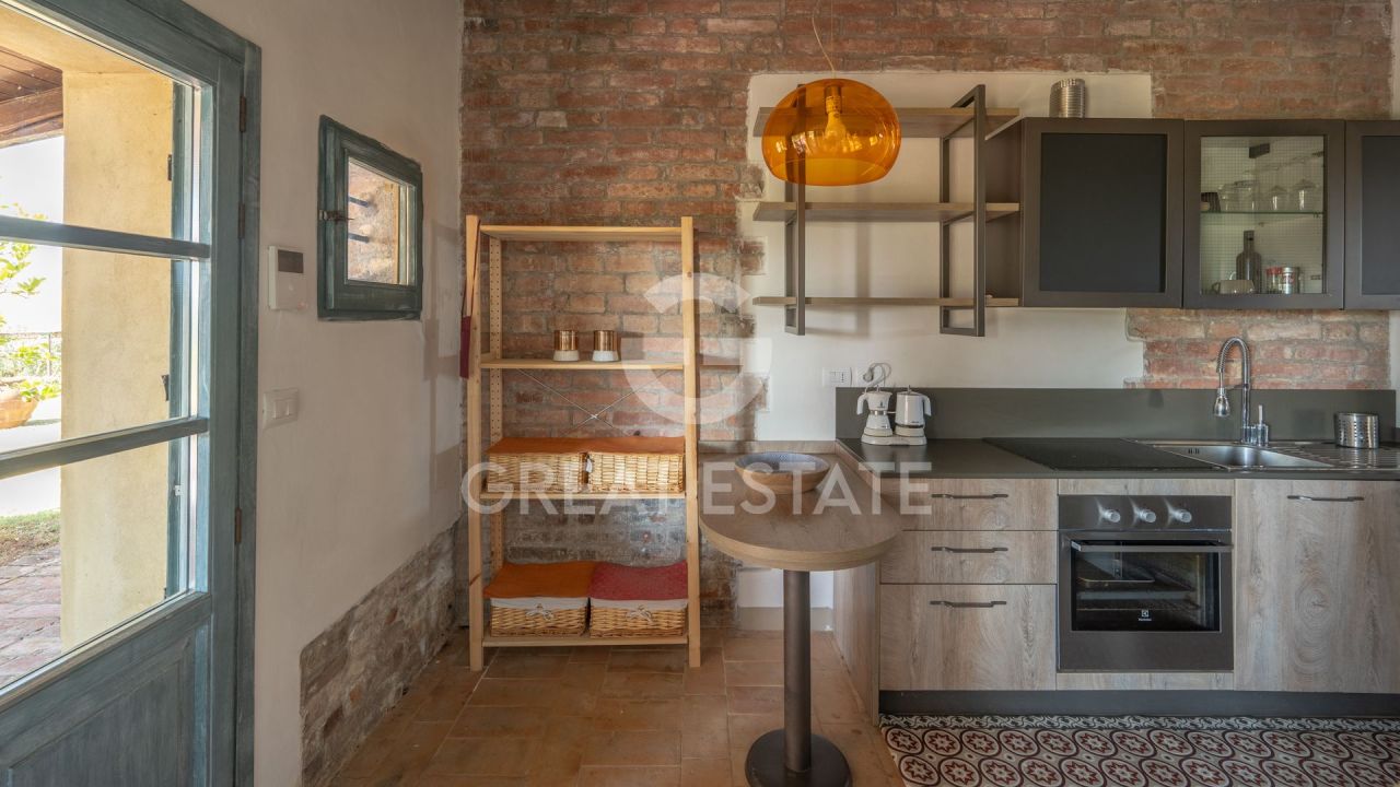House in Castiglione del Lago, Italy, 498.5 m² - picture 12