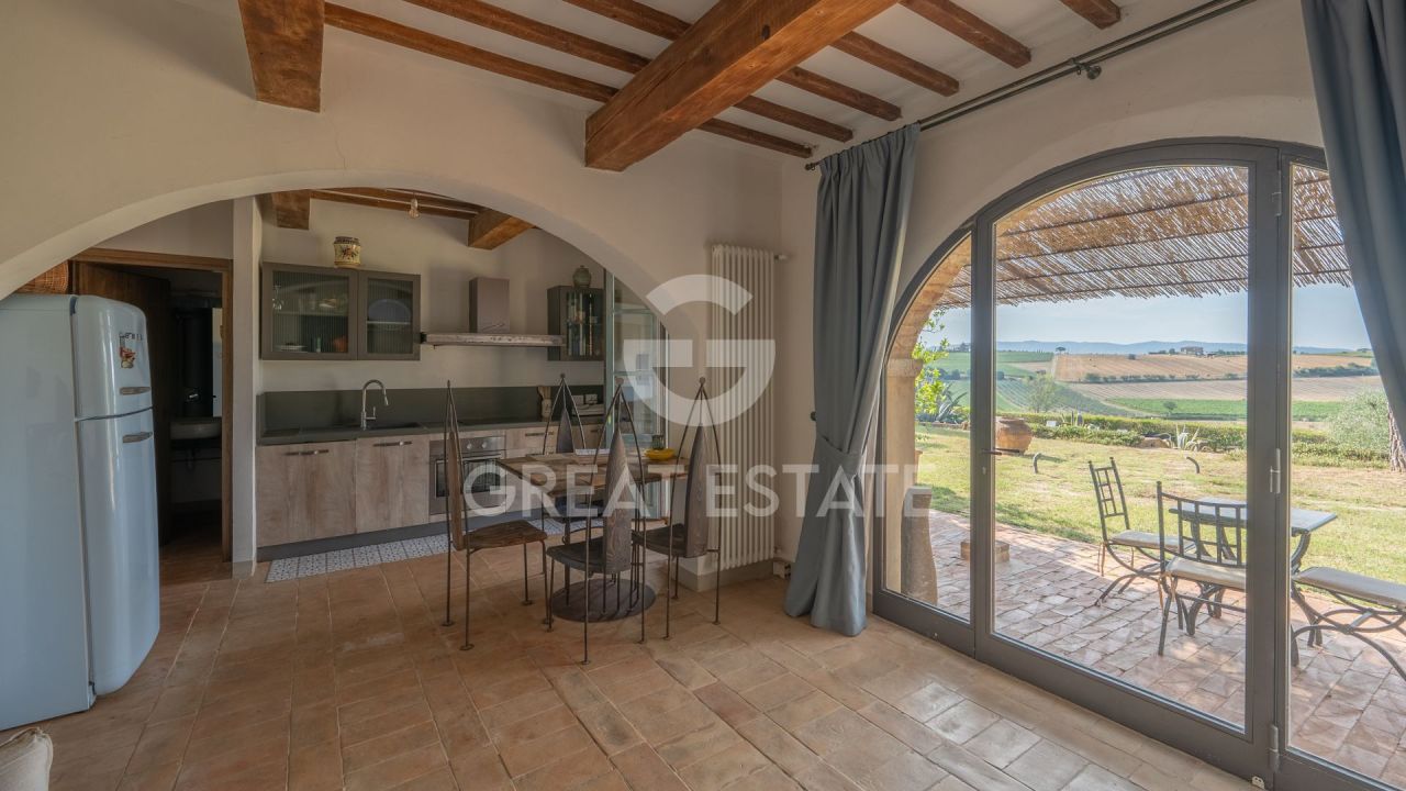 House in Castiglione del Lago, Italy, 498.5 m² - picture 15