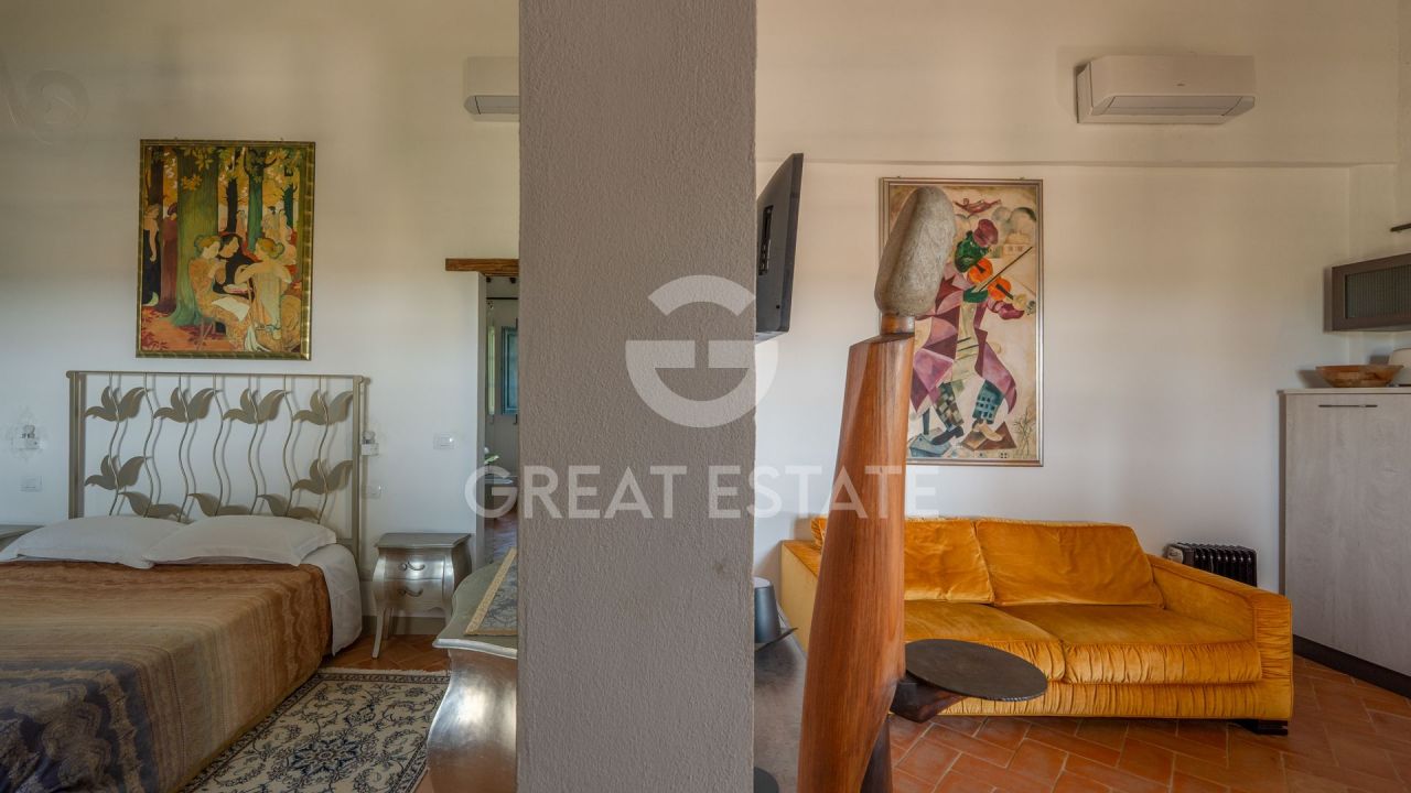 House in Castiglione del Lago, Italy, 498.5 m² - picture 17