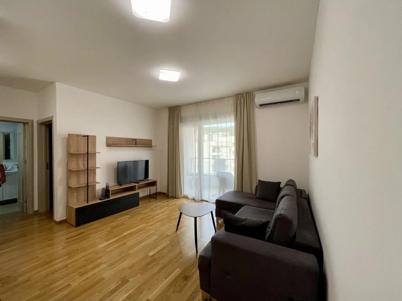 Appartement à Becici, Monténégro, 48 m² - image 1