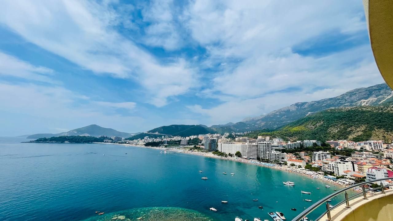 Piso en Rafailovici, Montenegro, 92 m² - imagen 1