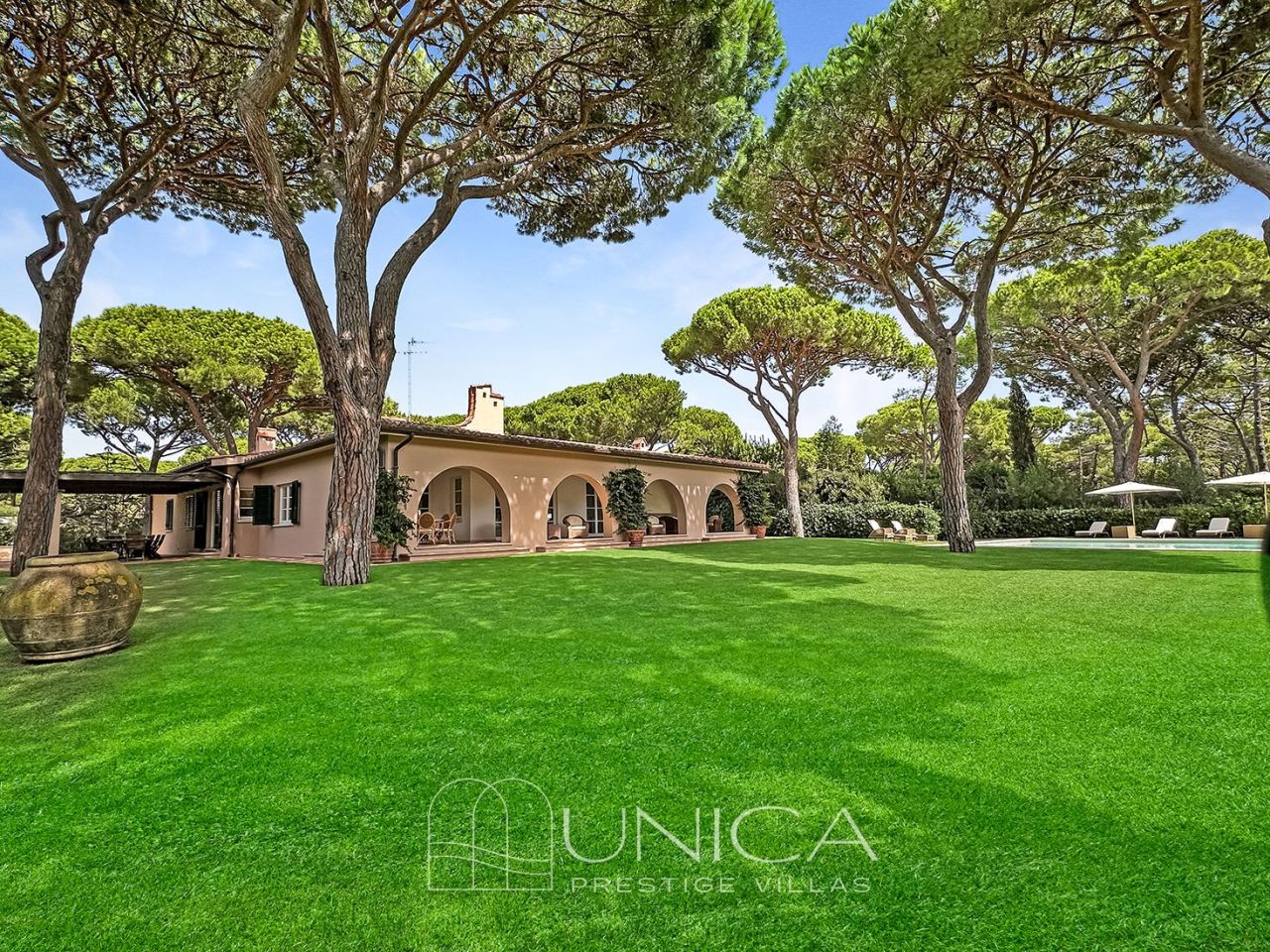 Villa a Roccamare, Italia, 450 m² - foto 4