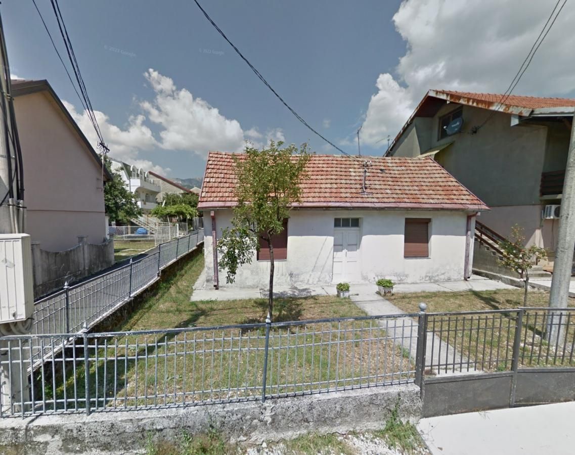 Land in Cetinje, Montenegro, 911 m² - picture 1