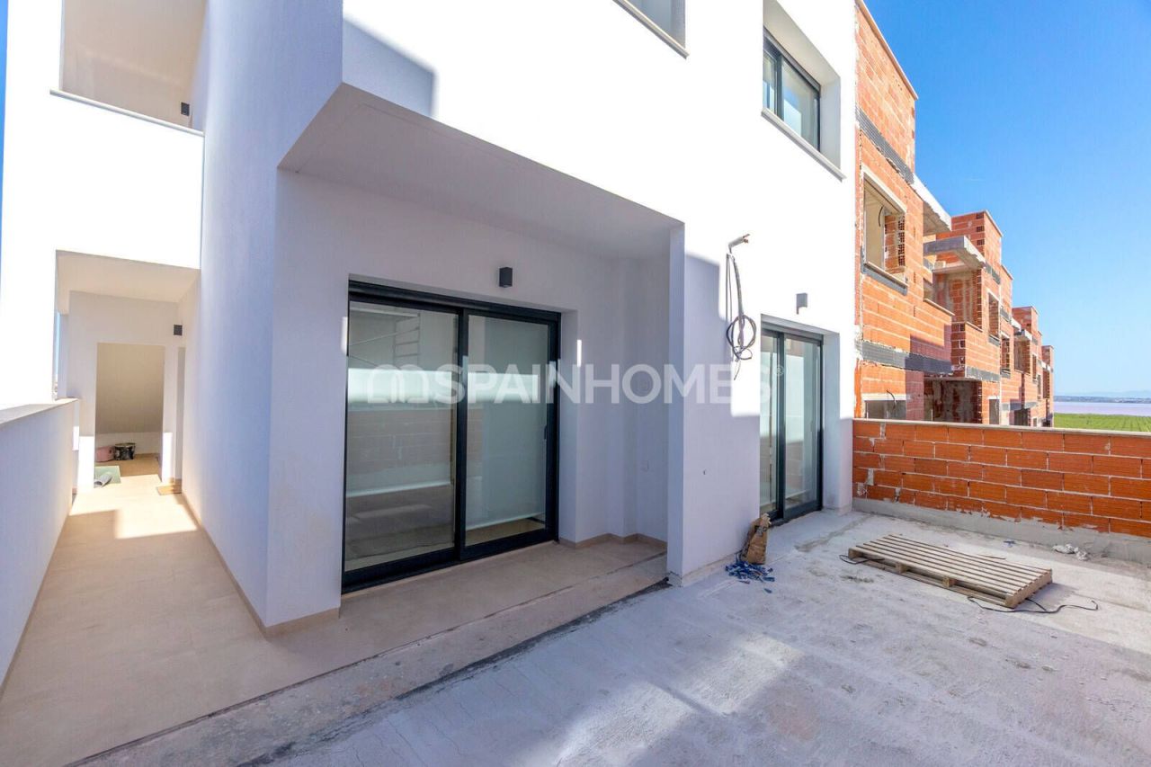 Appartement à Torrevieja, Espagne, 74 m² - image 1