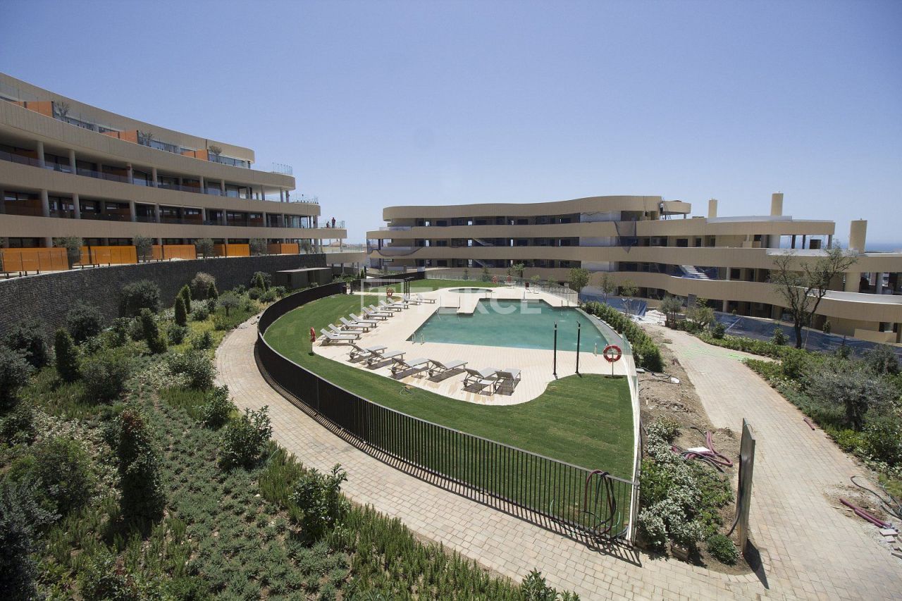 Apartment in Fuengirola, Spain, 153 m² - picture 1