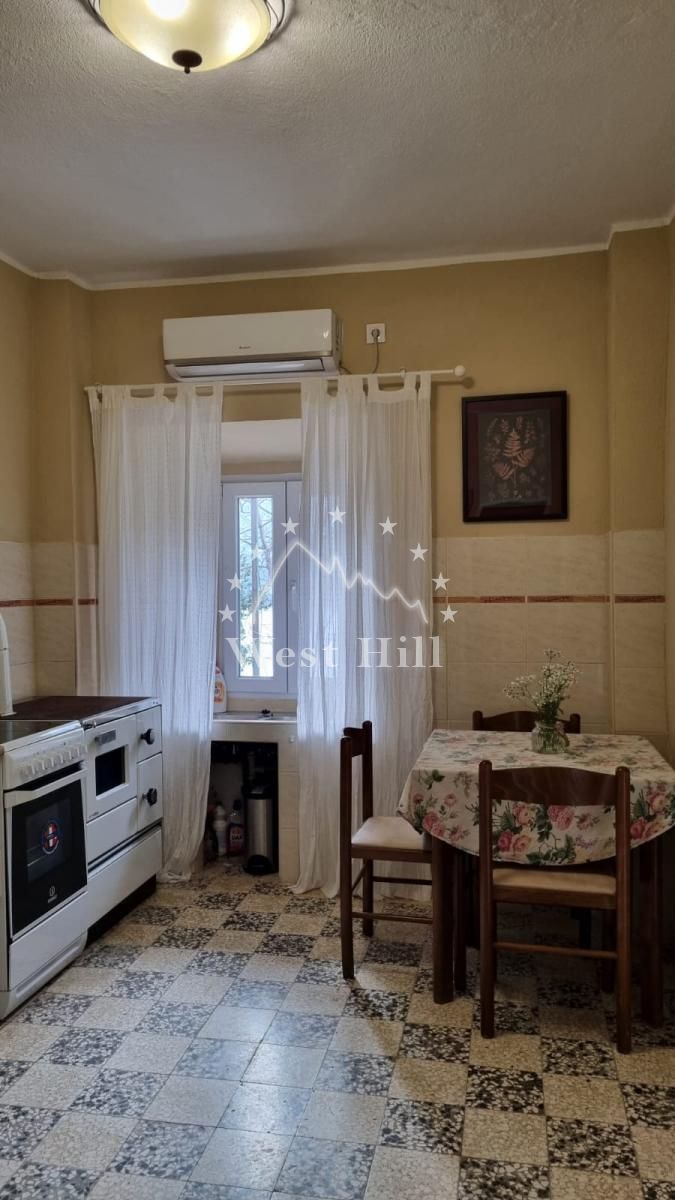 Haus in Risan, Montenegro, 50 m² - Foto 1