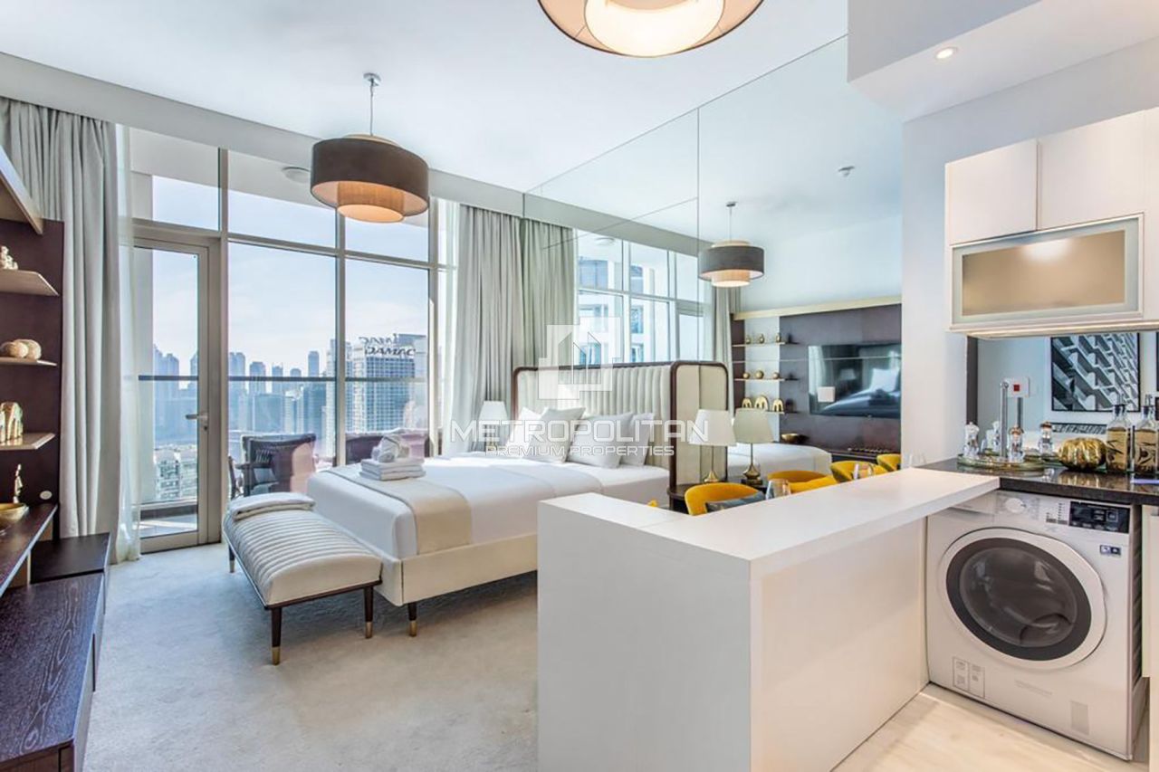 Apartment in Dubai, UAE, 38 m² - picture 1