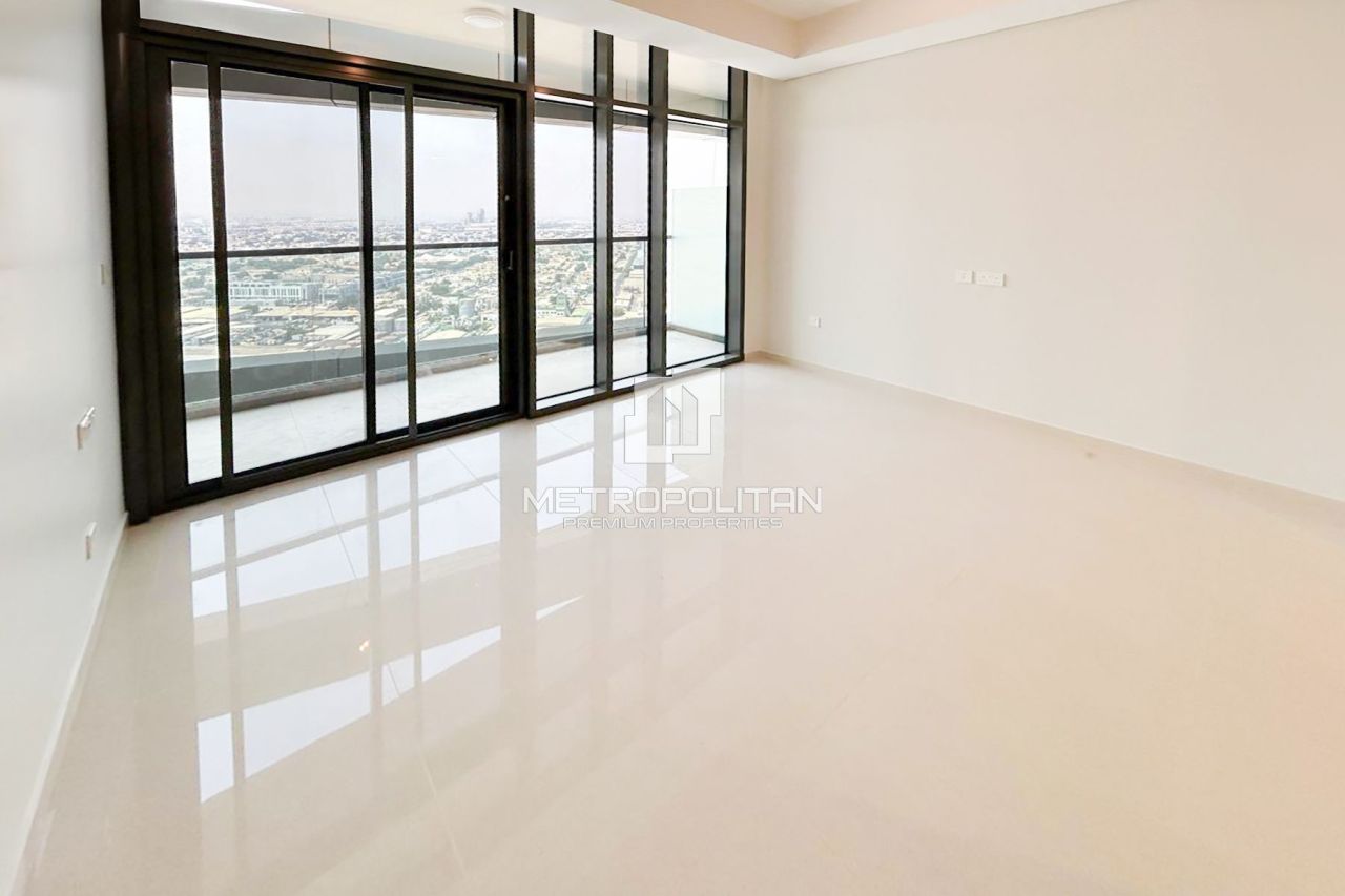 Apartment in Dubai, UAE, 41 m² - picture 1