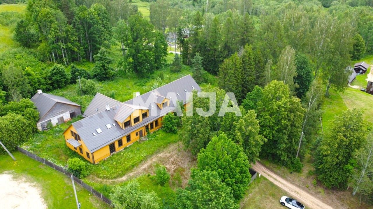 Casa en Võru, Estonia, 526.6 m² - imagen 4