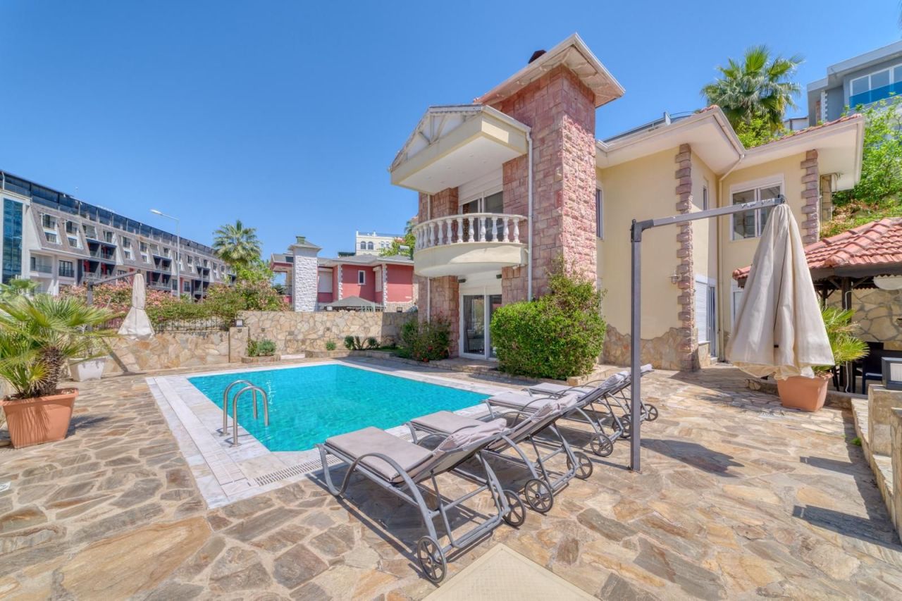 Villa in Konakli, Turkey, 265 m² - picture 1