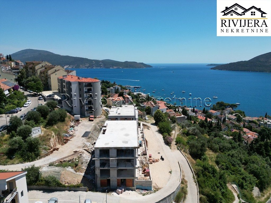Appartement à Herceg-Novi, Monténégro, 56 m² - image 2