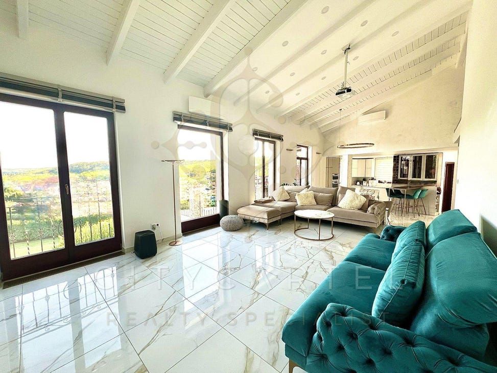 Casa en Budapest, Hungría, 360 m² - imagen 1