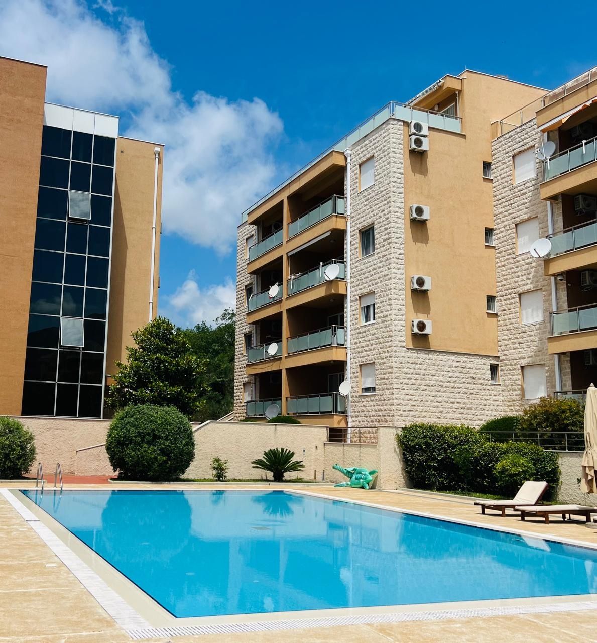 Appartement à Becici, Monténégro, 136 m² - image 1