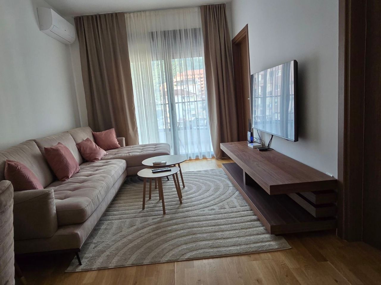 Apartment in Budva, Montenegro, 60 m² - picture 1