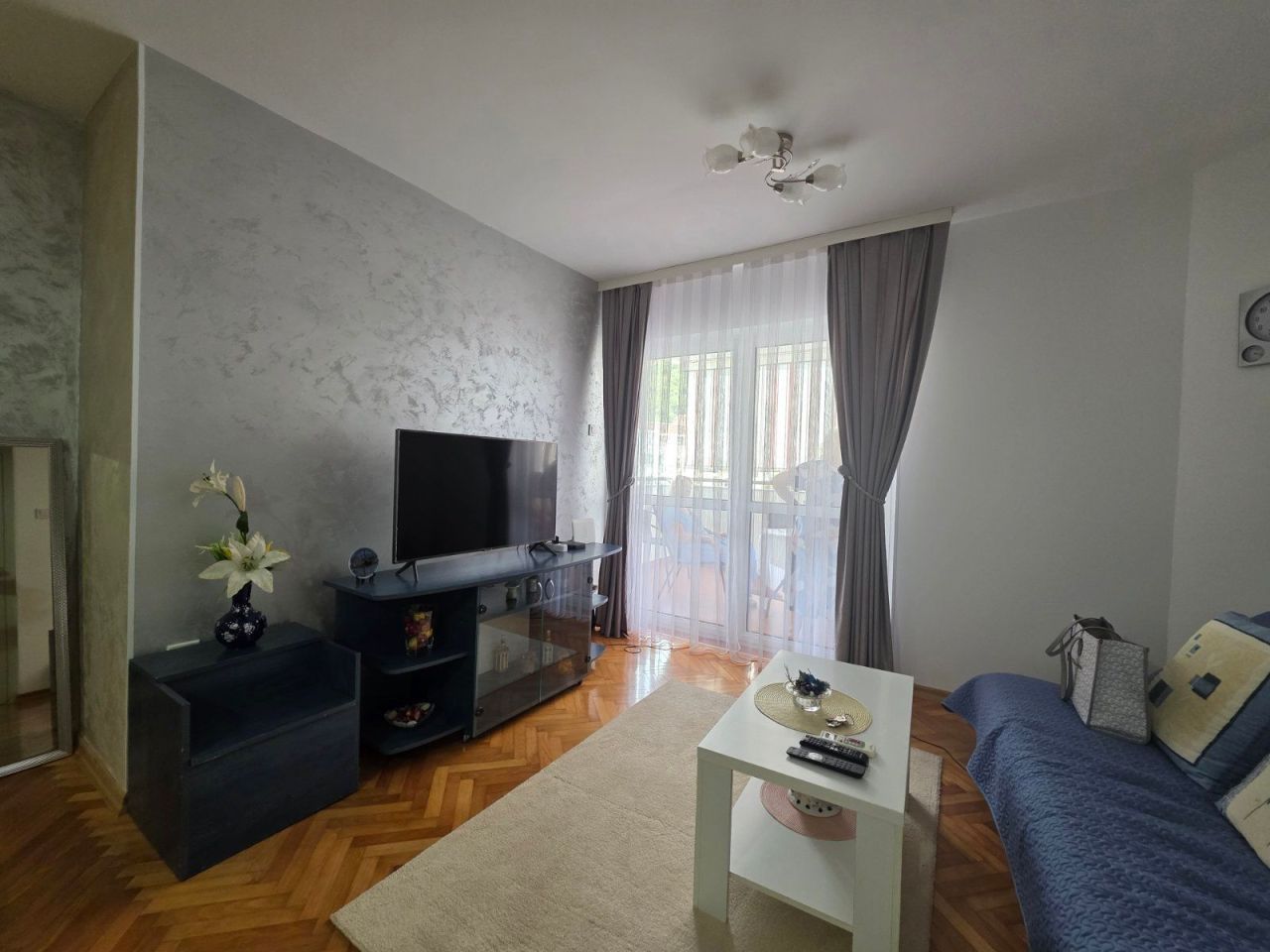 Apartment in Budva, Montenegro, 60 m² - picture 1