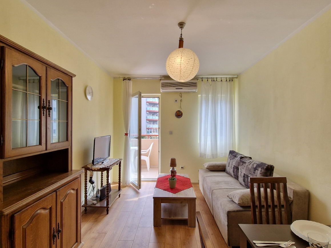 Apartment in Budva, Montenegro, 40 m² - picture 1