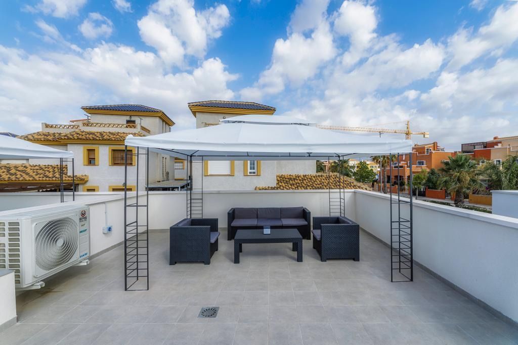 Chalet a Las Montesinos, Spagna, 400 m² - foto 4