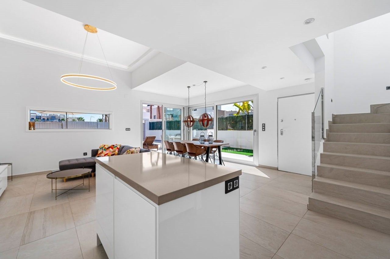 Chalet in Guardamar del Segura, Spanien, 185 m² - Foto 4