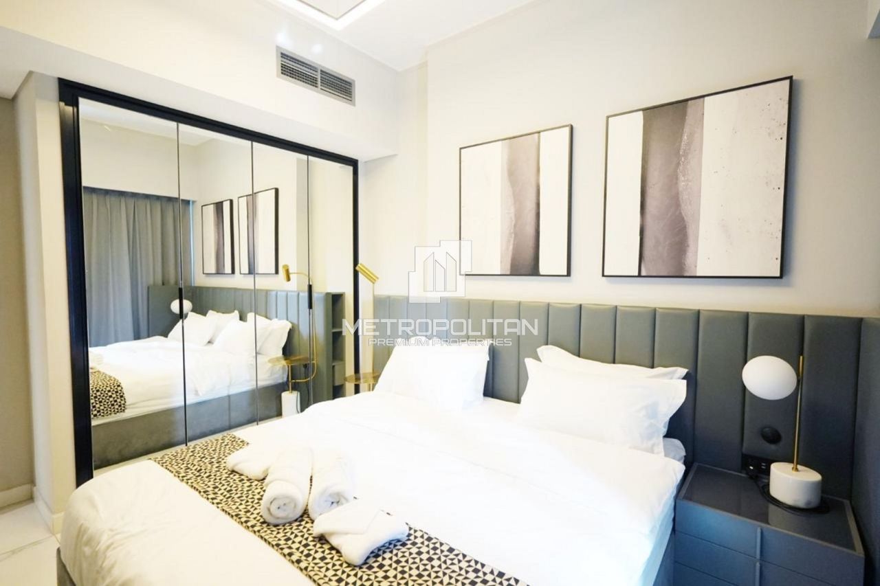 Apartment in Dubai, UAE, 97 m² - picture 2