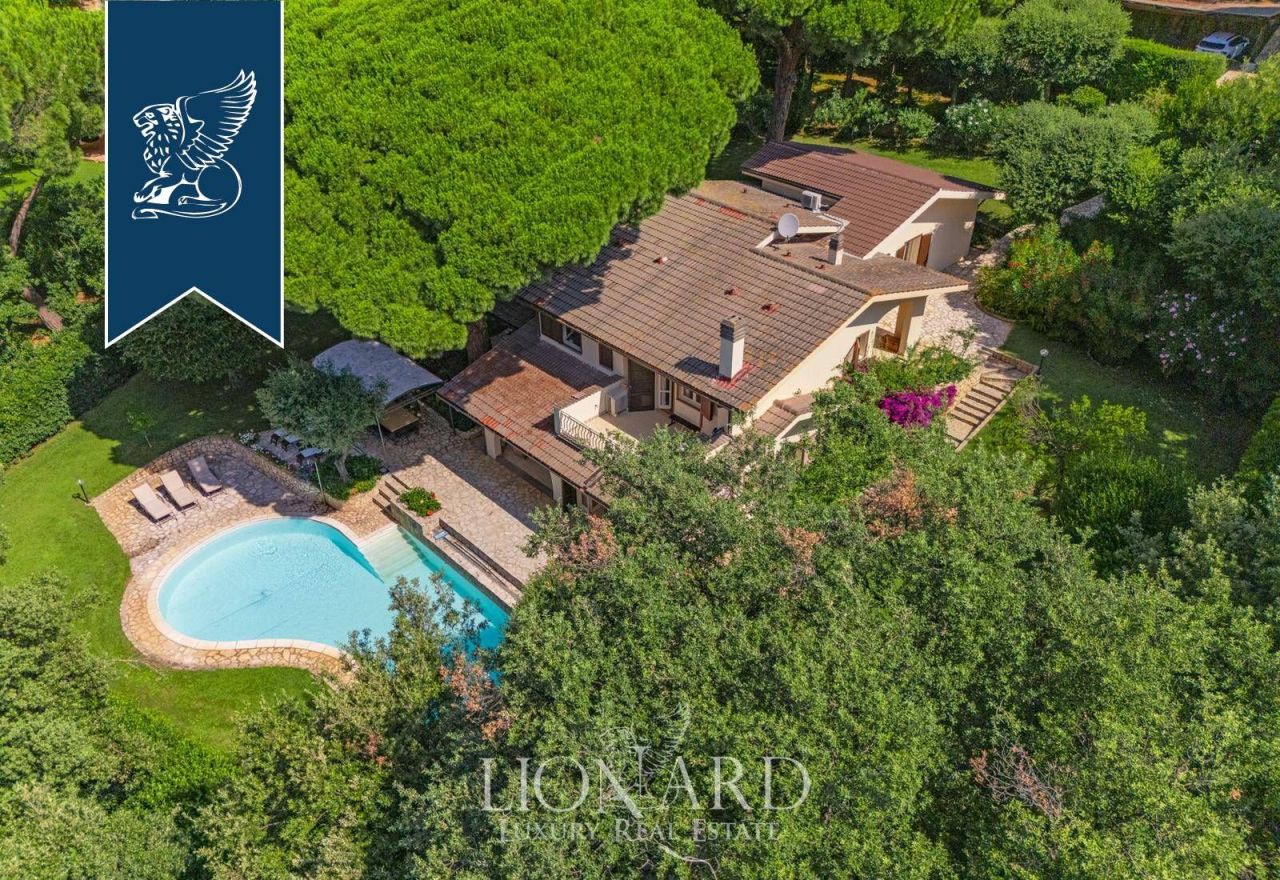 Villa in Castiglione della Pescaia, Italy, 300 m² - picture 2