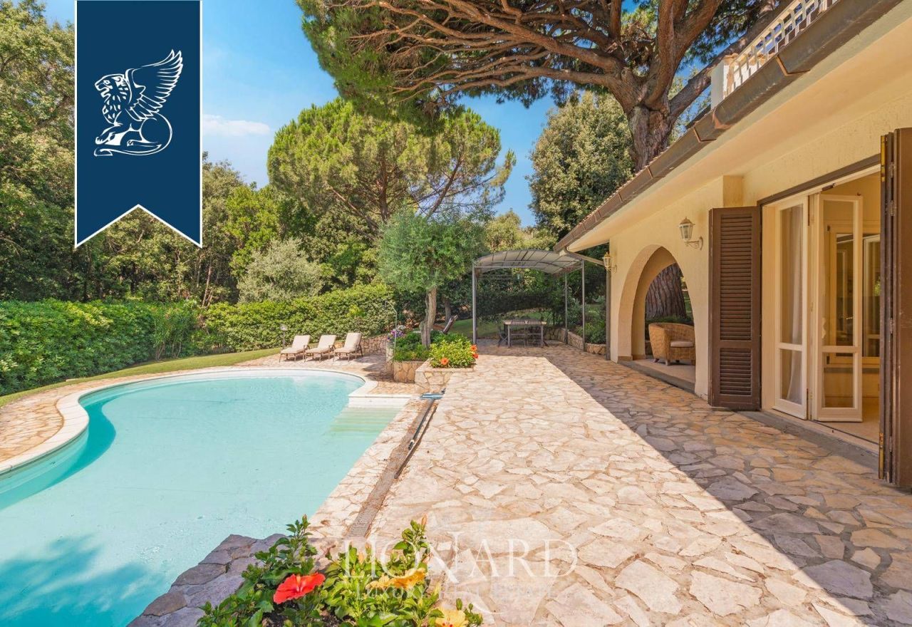 Villa in Castiglione della Pescaia, Italy, 300 m² - picture 7