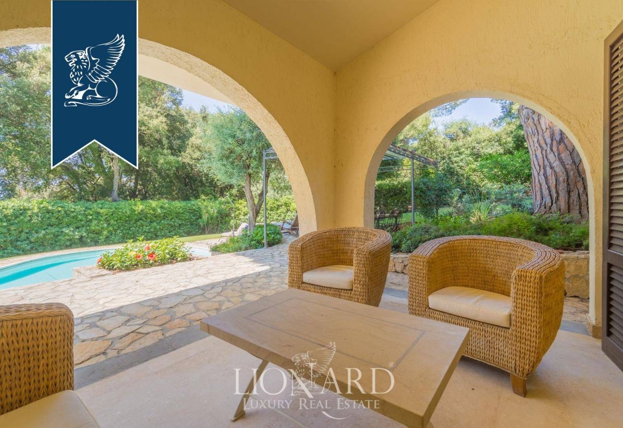 Villa in Castiglione della Pescaia, Italy, 300 m² - picture 11