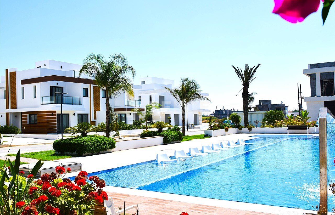 Villa in Gazimağusa, Zypern, 300 m² - Foto 1