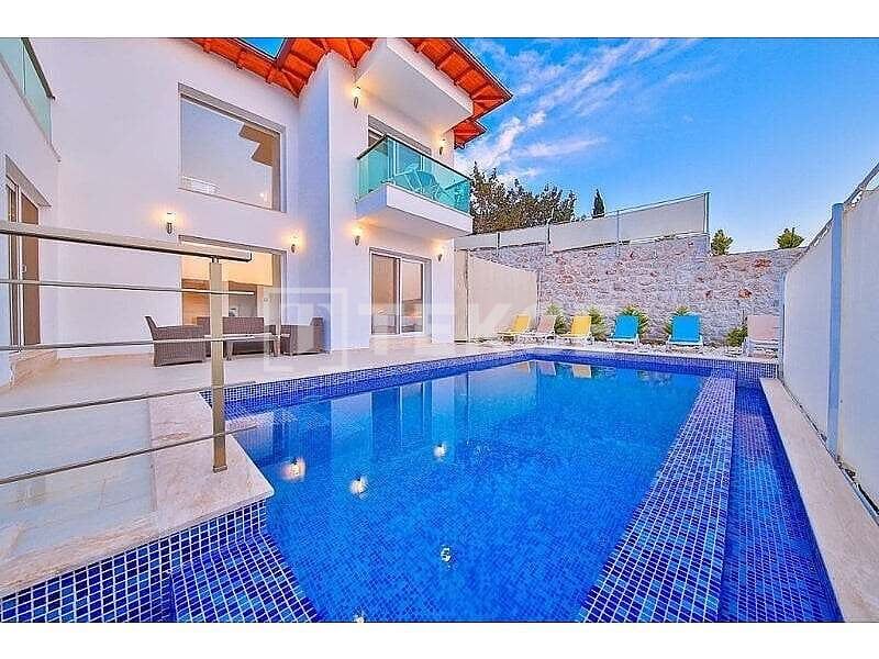 Villa en Kaş, Turquia, 130 m² - imagen 1