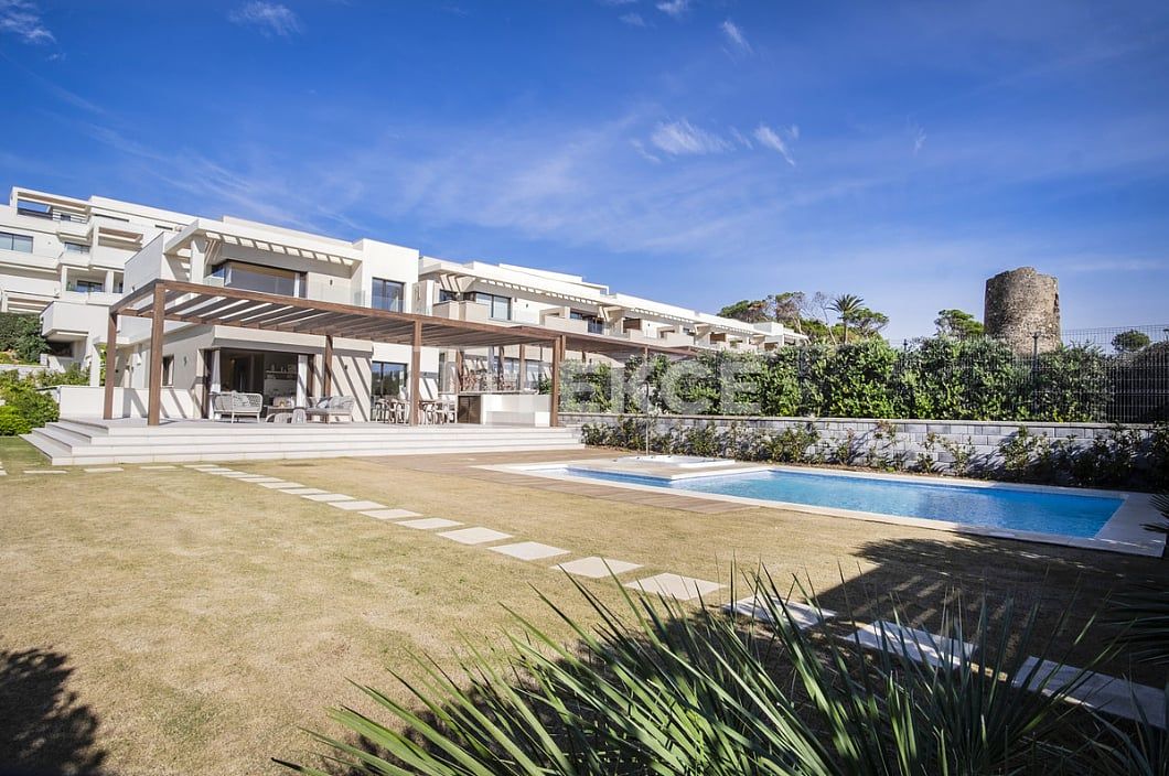 Villa in Estepona, Spanien, 370 m² - Foto 7