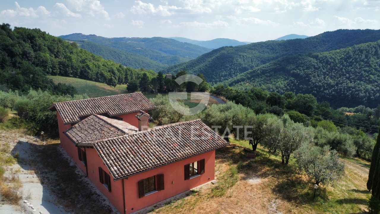 Maison à Gubbio, Italie, 120 m² - image 4