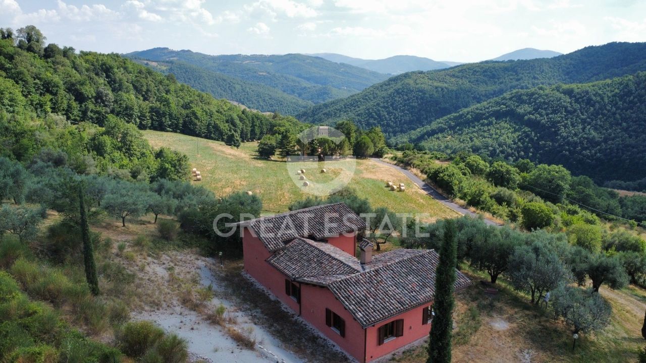 Maison à Gubbio, Italie, 120 m² - image 9